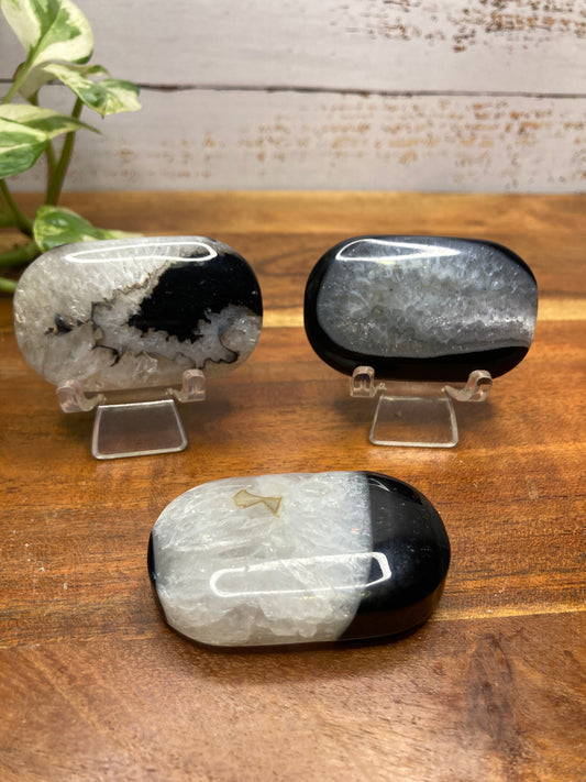 Black Sardonyx Palmstone