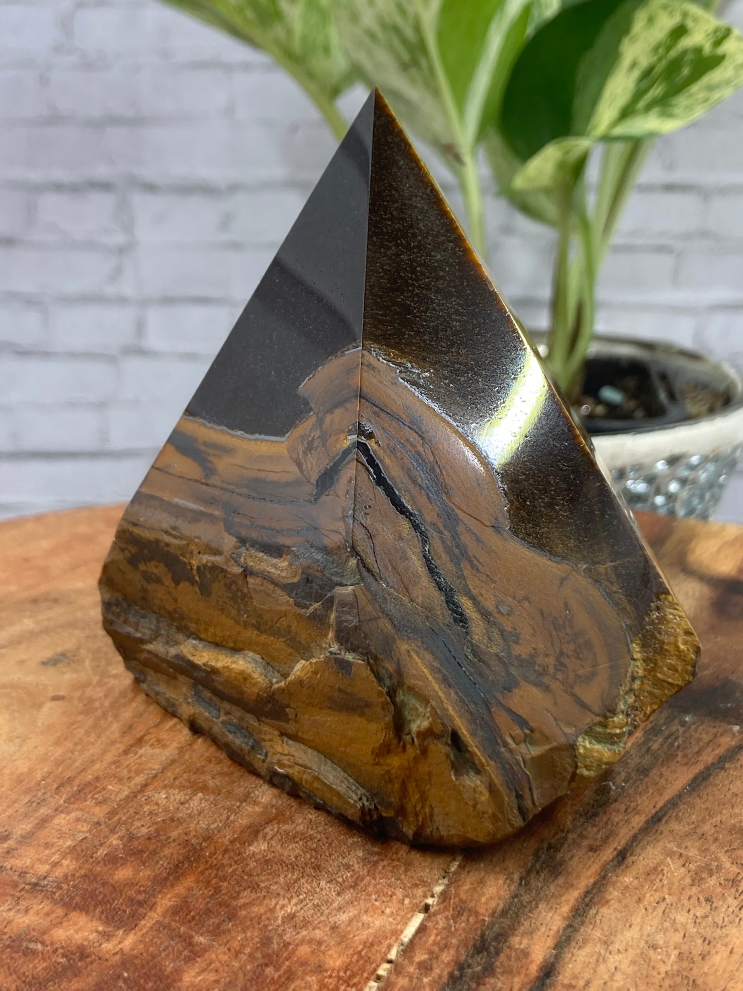 Golden Tigers Eye Cut Base Generator