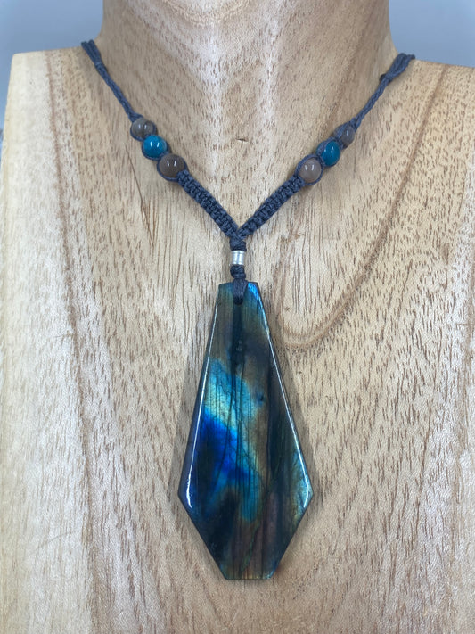 Labradorite Macrame Necklace