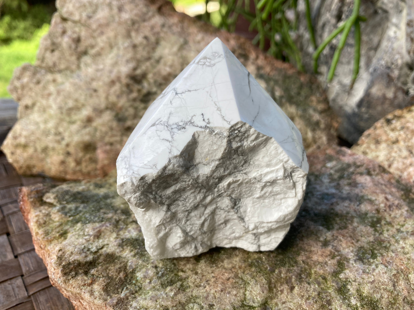 White Howlite Cut Base Generator