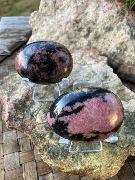 Rhodonite Palmstones