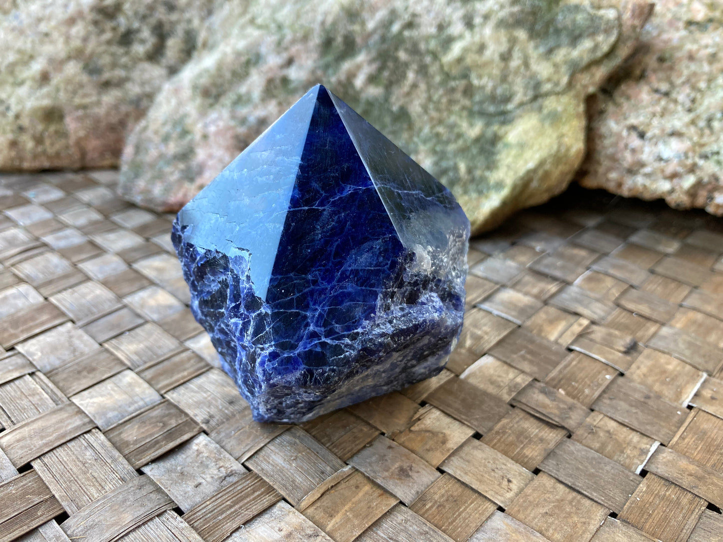 Sodalite Cut Base Generator