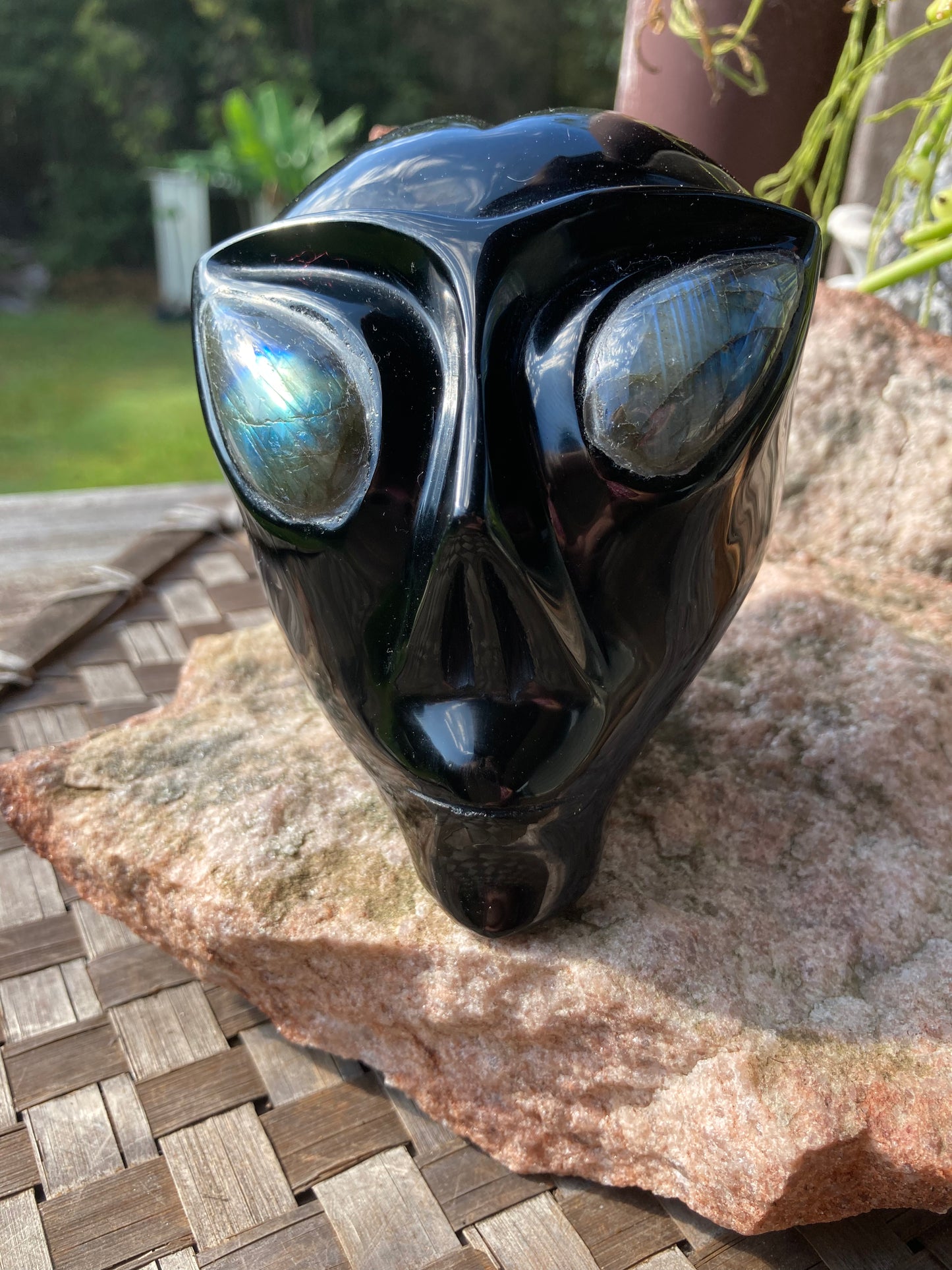 Black Obsidian Alien Skull