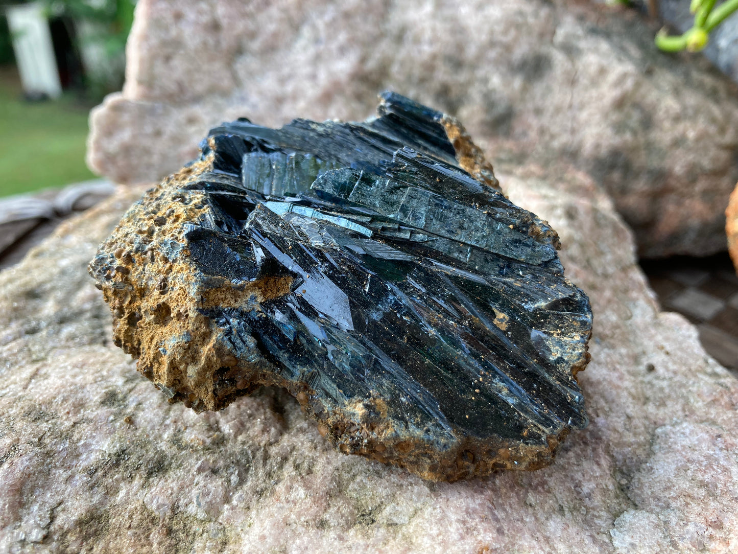 Vivianite raw